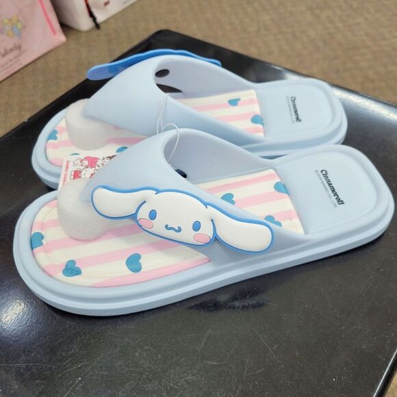 Brand New Sanrio Cinnamoroll Blue Heart Slippers Size: US 8 - Picture 1 of 11